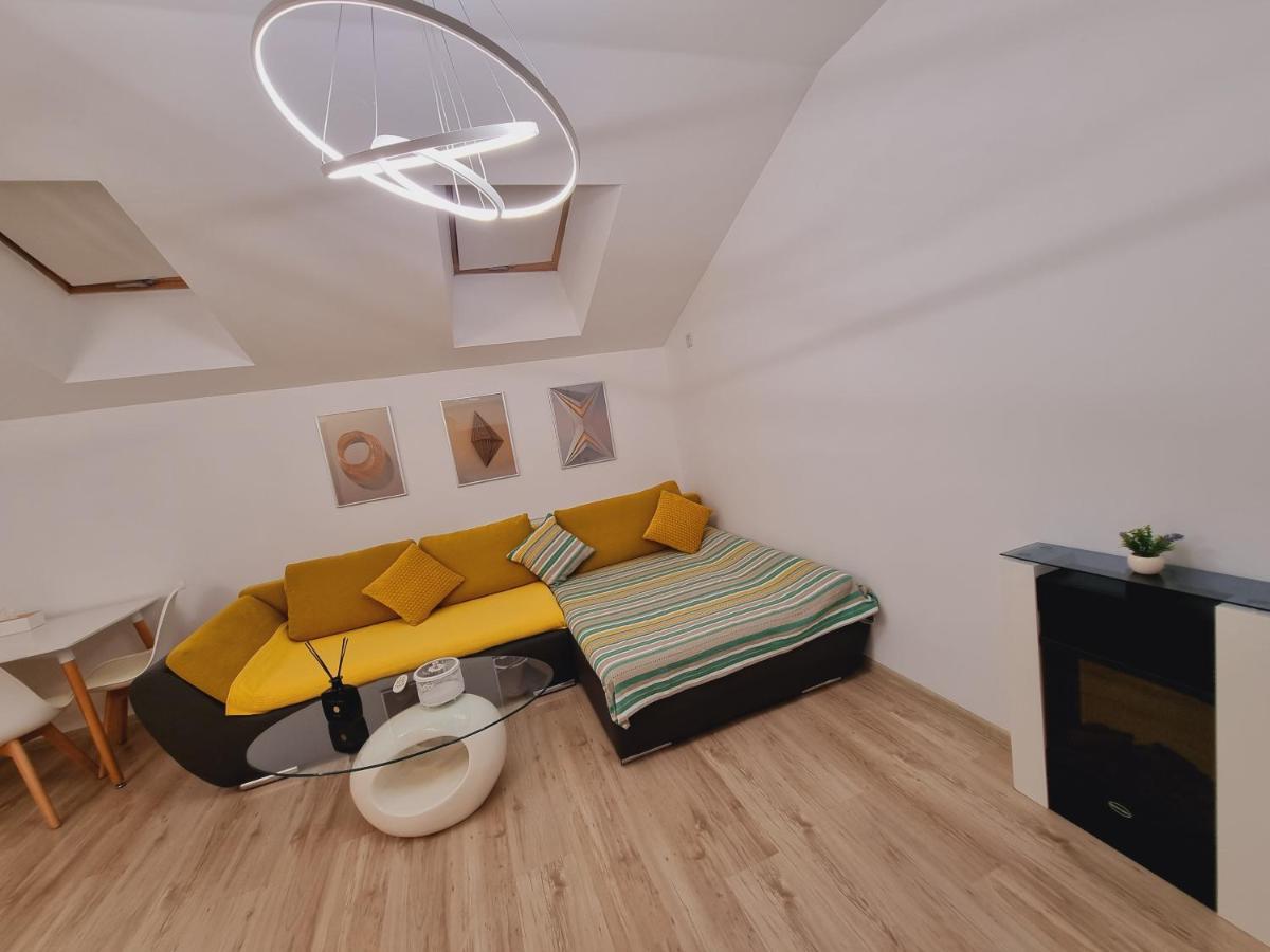 25 Luxury Apartament Бухарест Экстерьер фото
