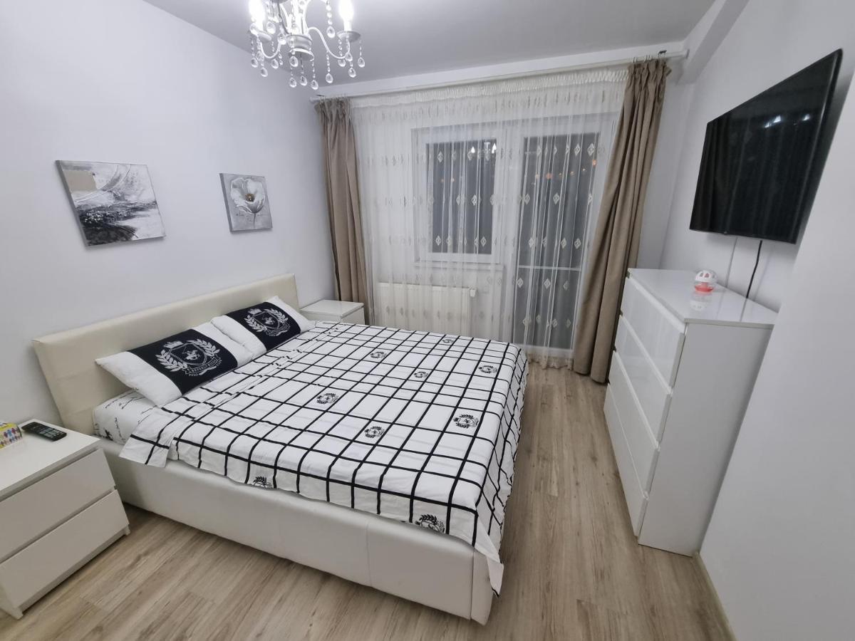 25 Luxury Apartament Бухарест Экстерьер фото